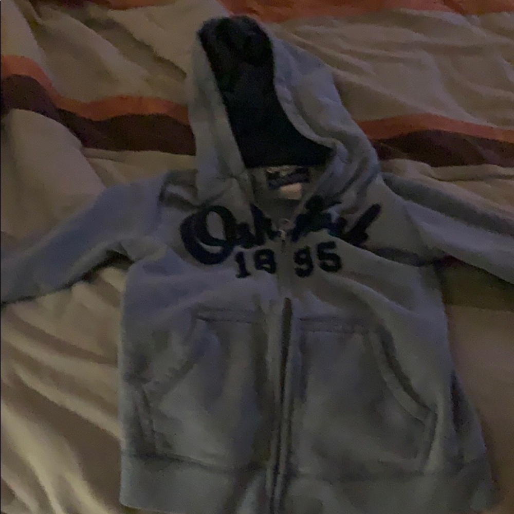 Sweatshirt